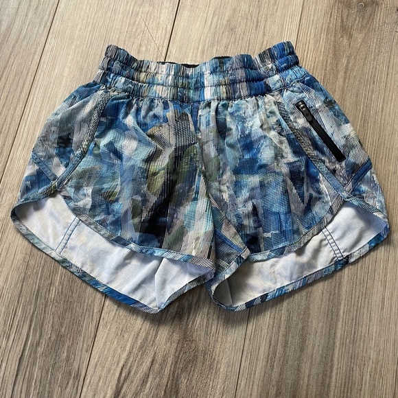 Lululemon Tracker Short 4” - Picture 3 of 6